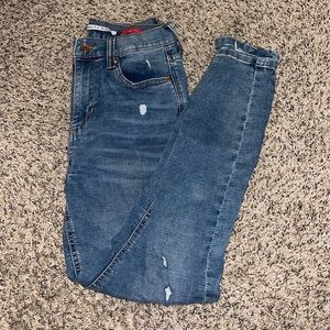 Skinny jeans